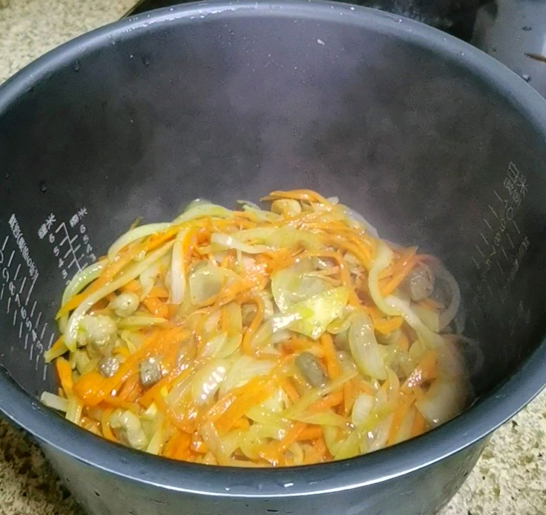 新疆手抓饭—松香可口，营养丰富