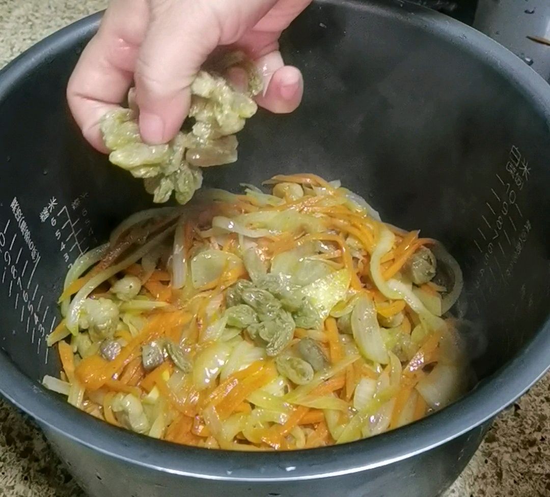 新疆手抓饭—松香可口，营养丰富