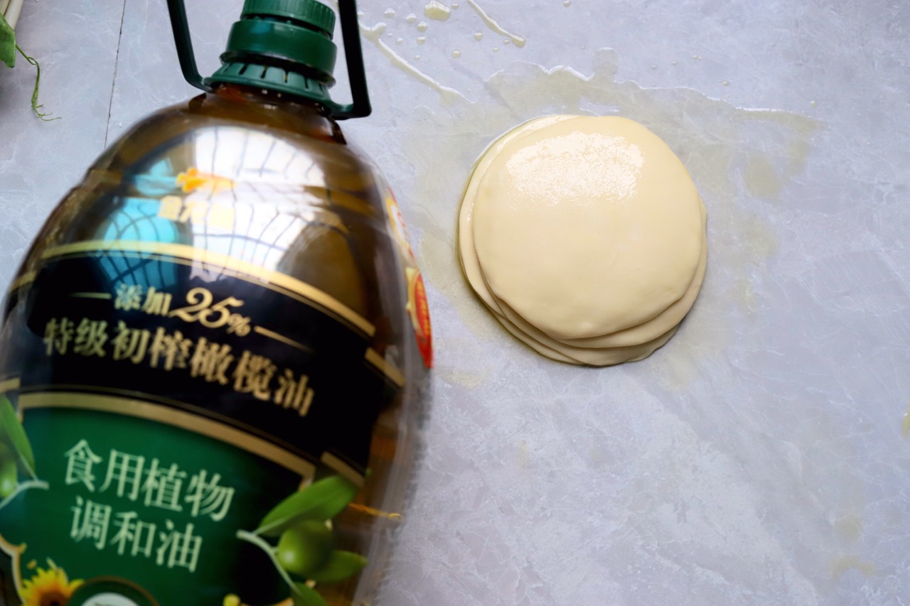 新年卷饼不漏财:鸡蛋粉丝卷春饼
