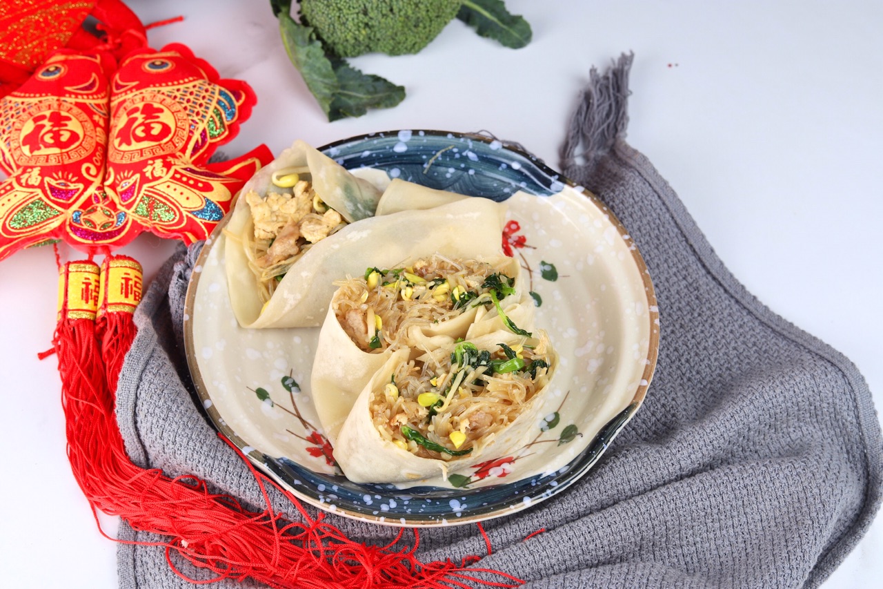 新年卷饼不漏财:鸡蛋粉丝卷春饼