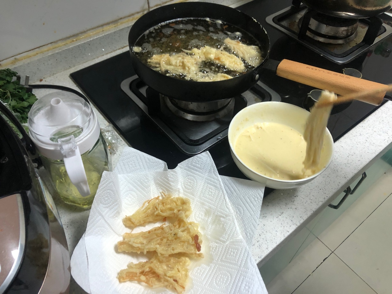 新年小吃-炸金针菇