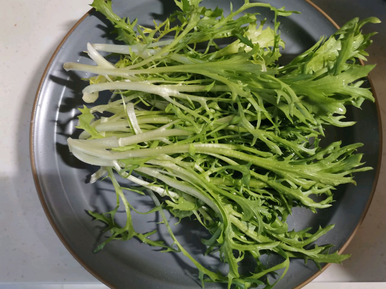 新年养生-夏威夷果拌苦菊