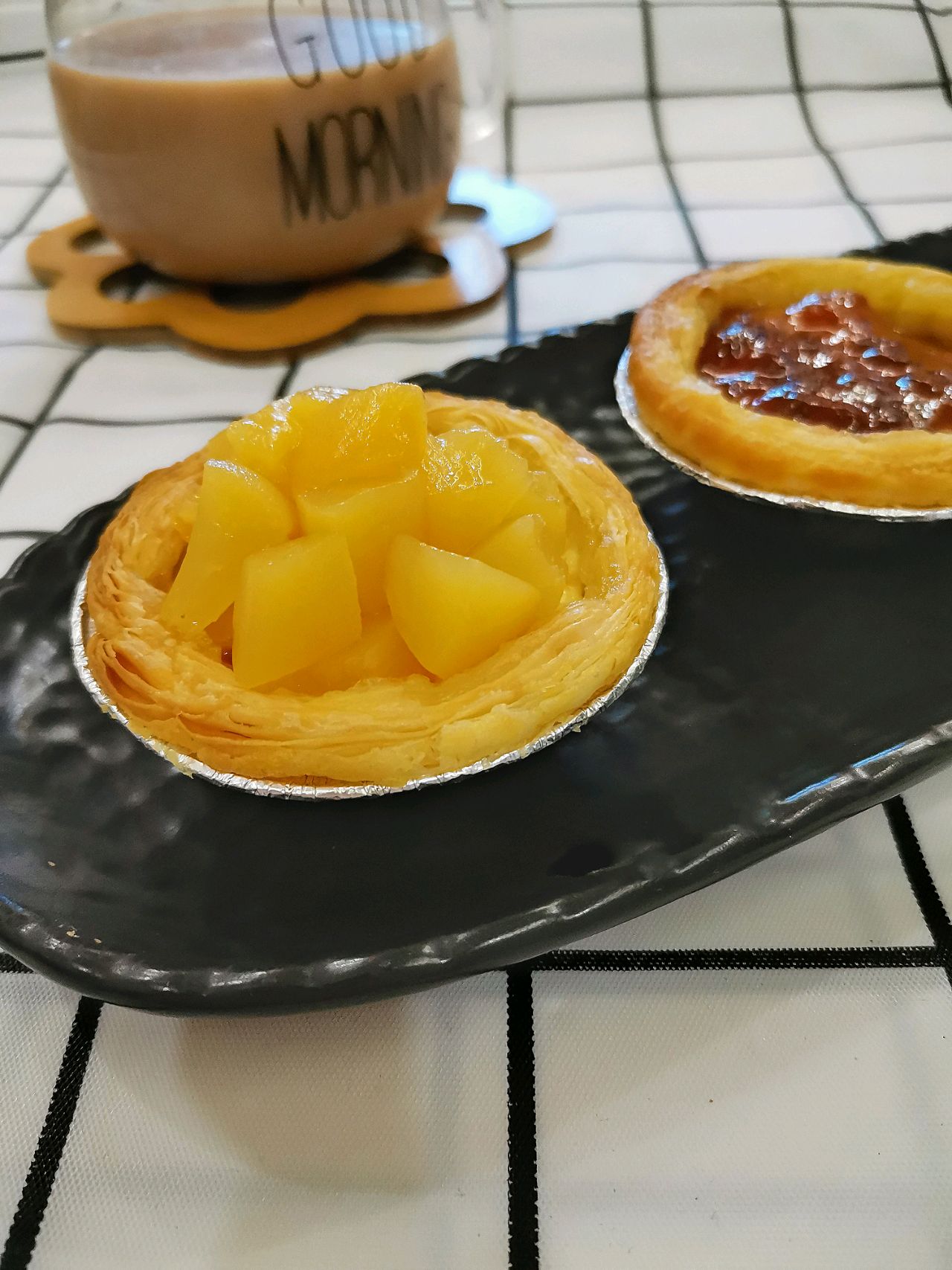 新手也能驾驭的简单甜品——黄桃蛋挞！