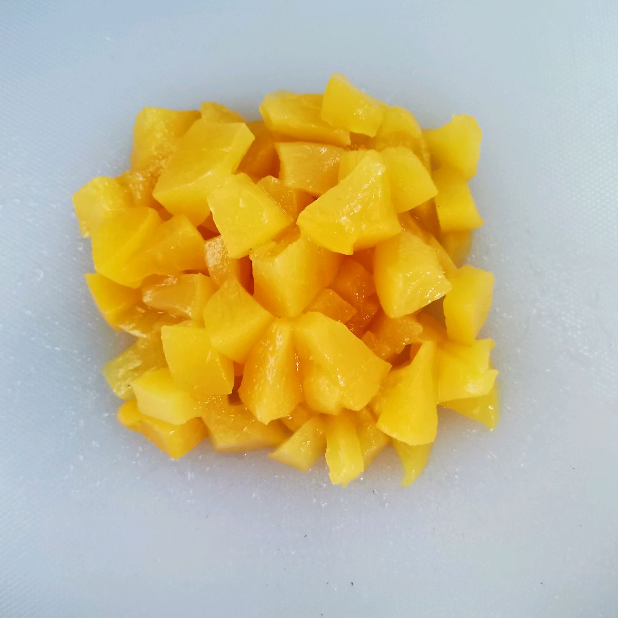 新手也能驾驭的简单甜品——黄桃蛋挞！