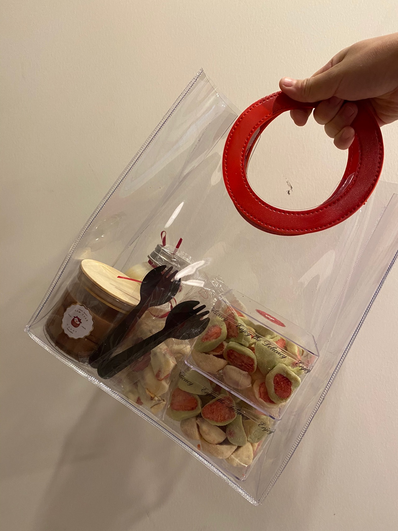新手友好甜品-草莓奶球