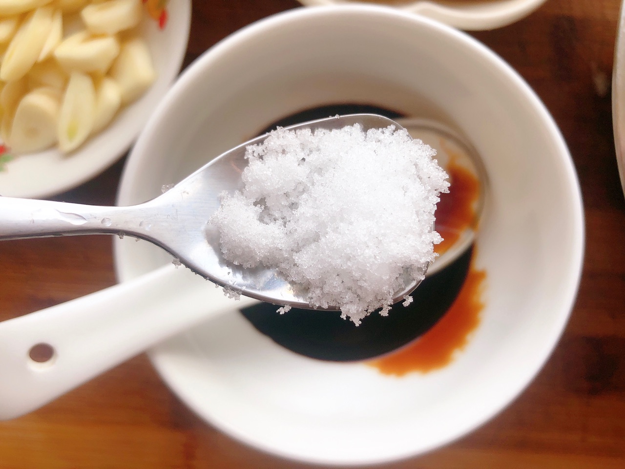 杏鲍菇炖鸡腿