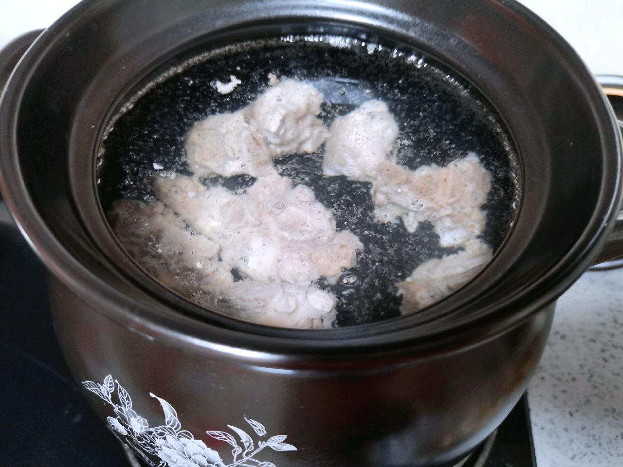 杏鲍菇山药排骨汤
