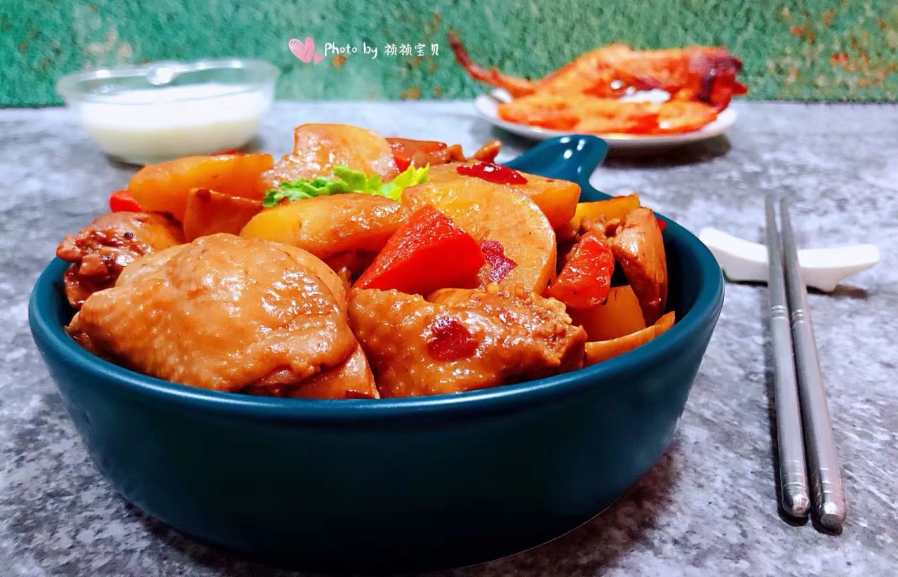 杏鲍菇土豆胡萝卜炖鸡腿