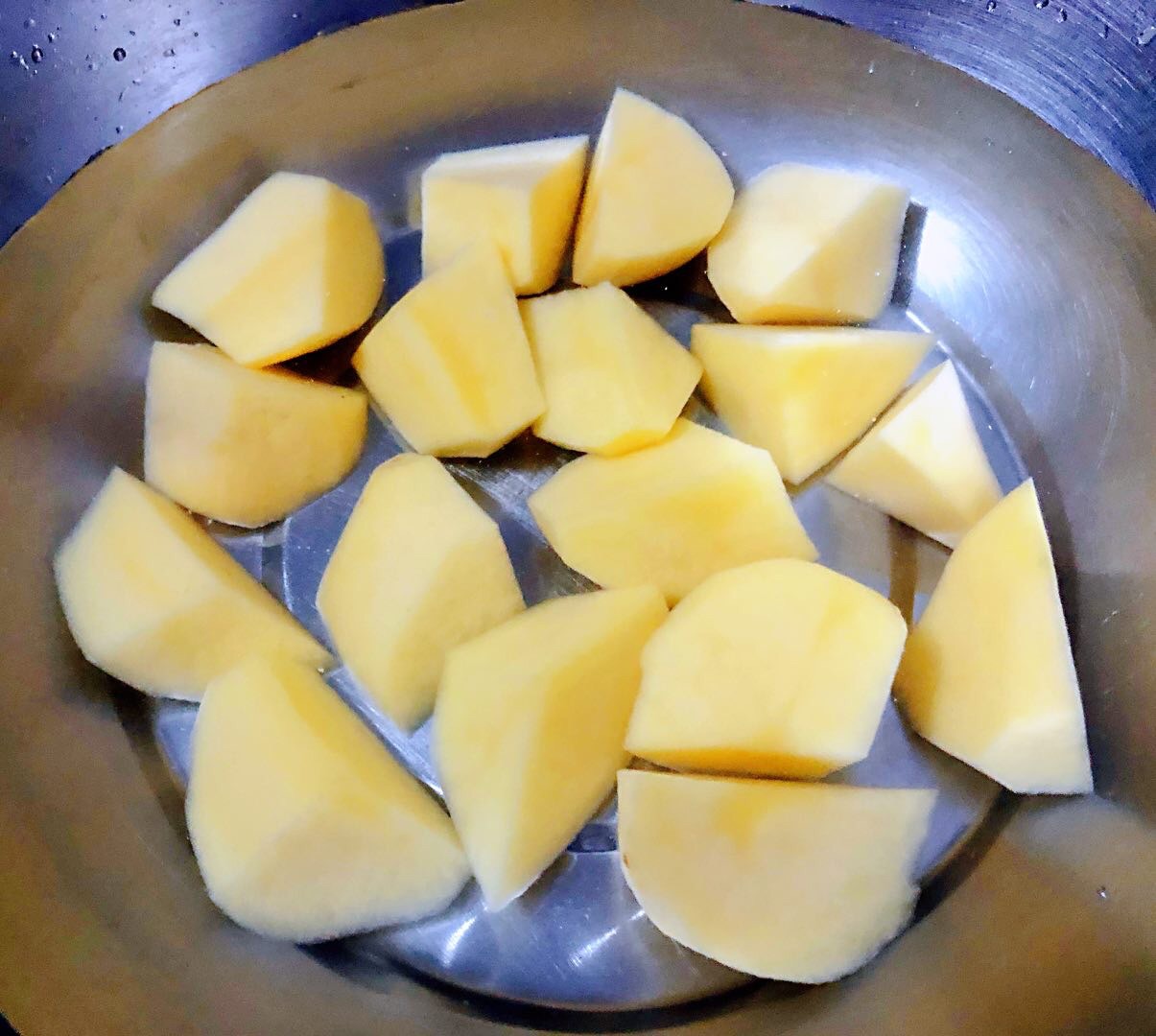 杏鲍菇土豆胡萝卜炖鸡腿