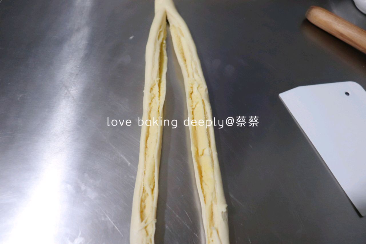 【杏仁奶酥花环面包】｜颜值口感