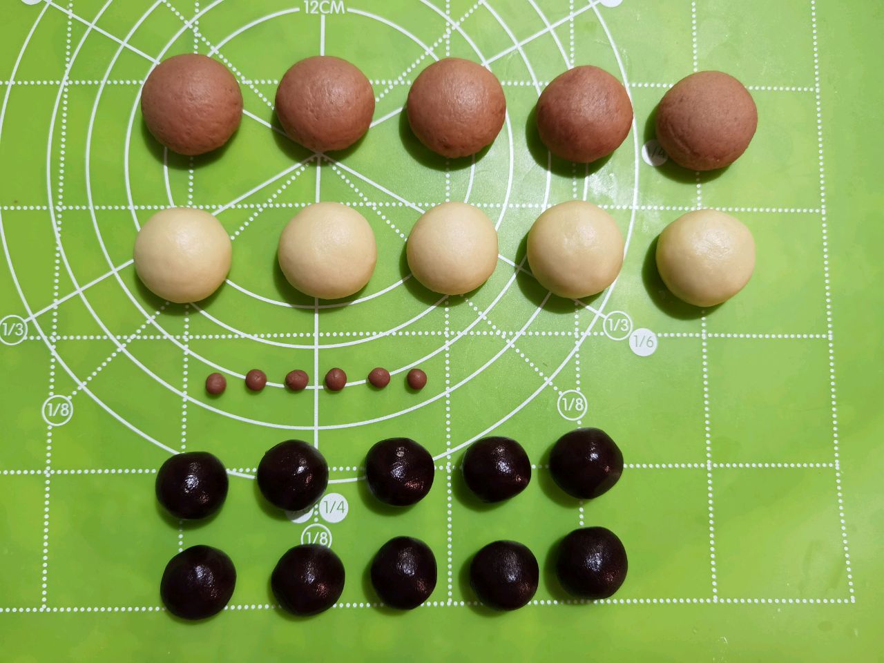 熊孩子 • 烧果子