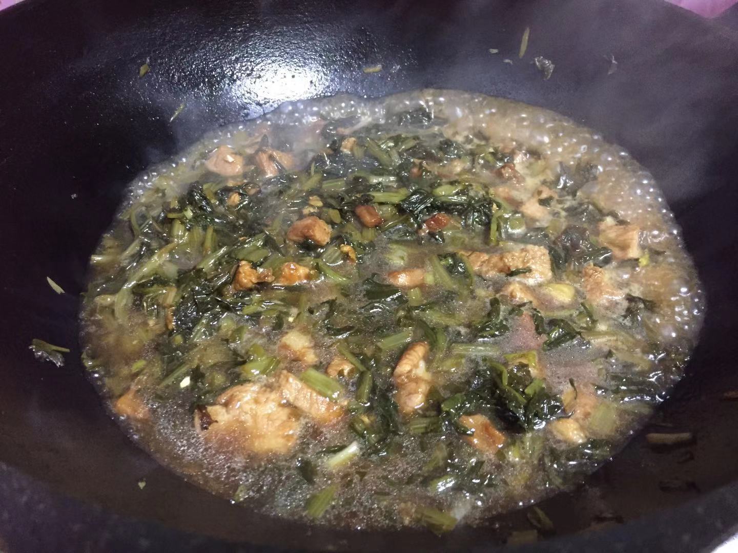 雪菜肉丁手擀面
