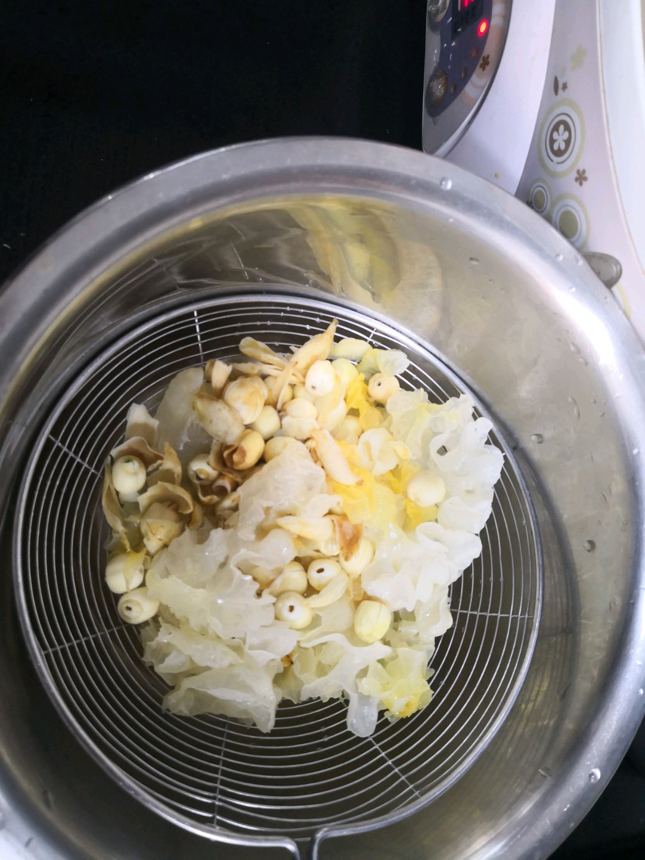 雪梨木耳汤