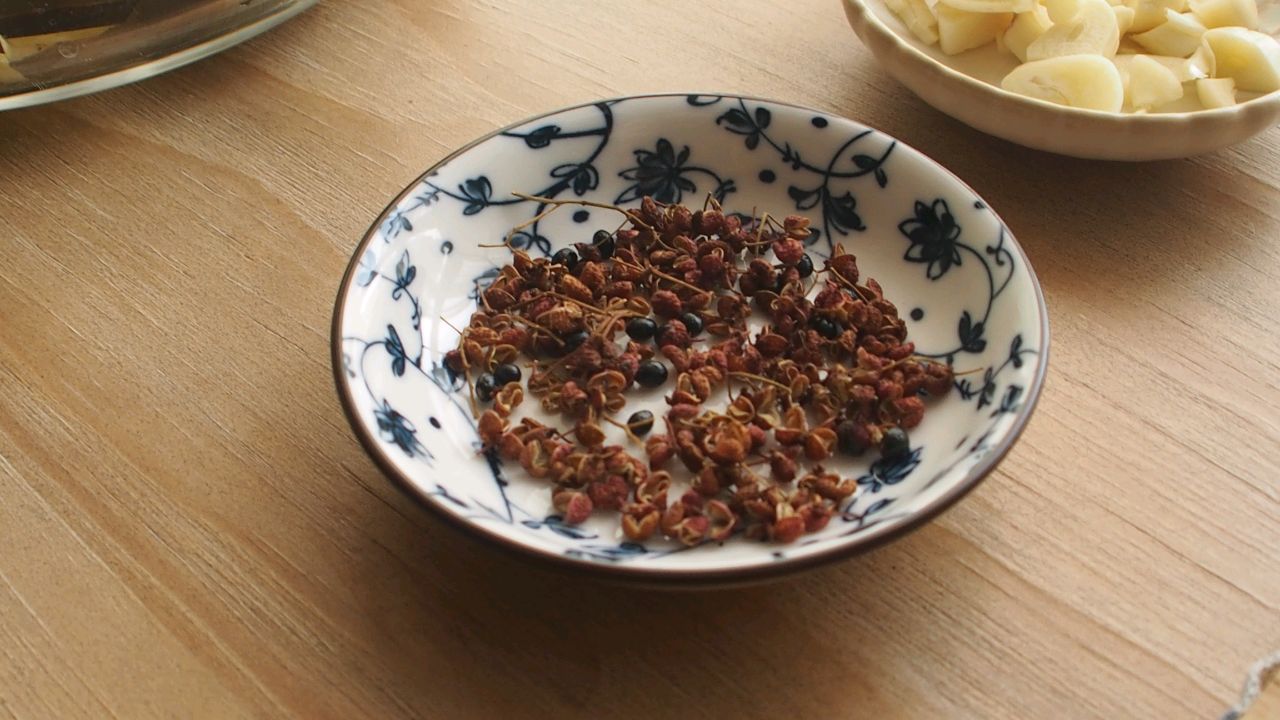 学校门口的那份烧茄子盖饭