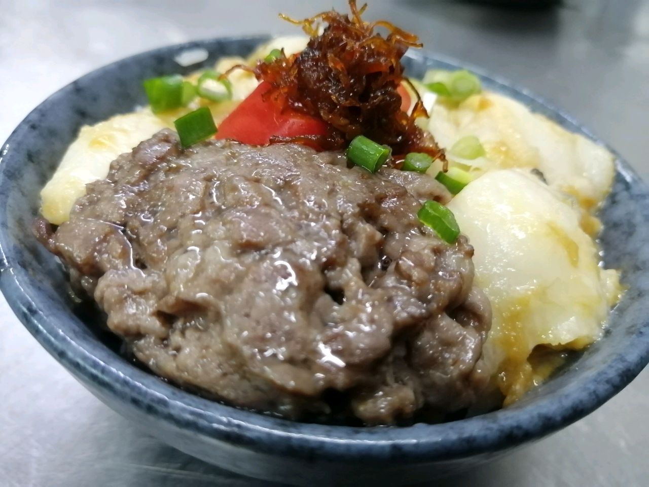 雪鱼牛肉堡仔饭