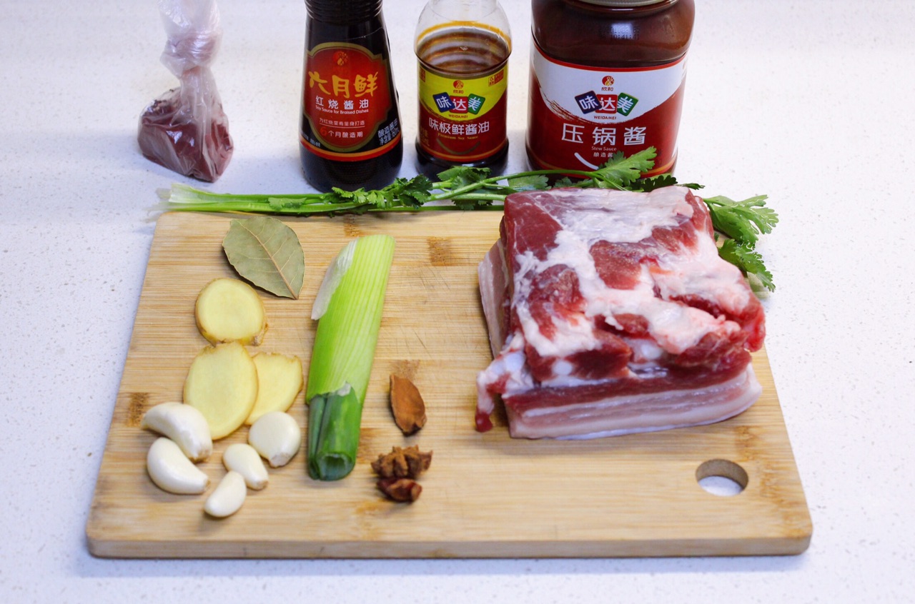 压锅酱红烧肉