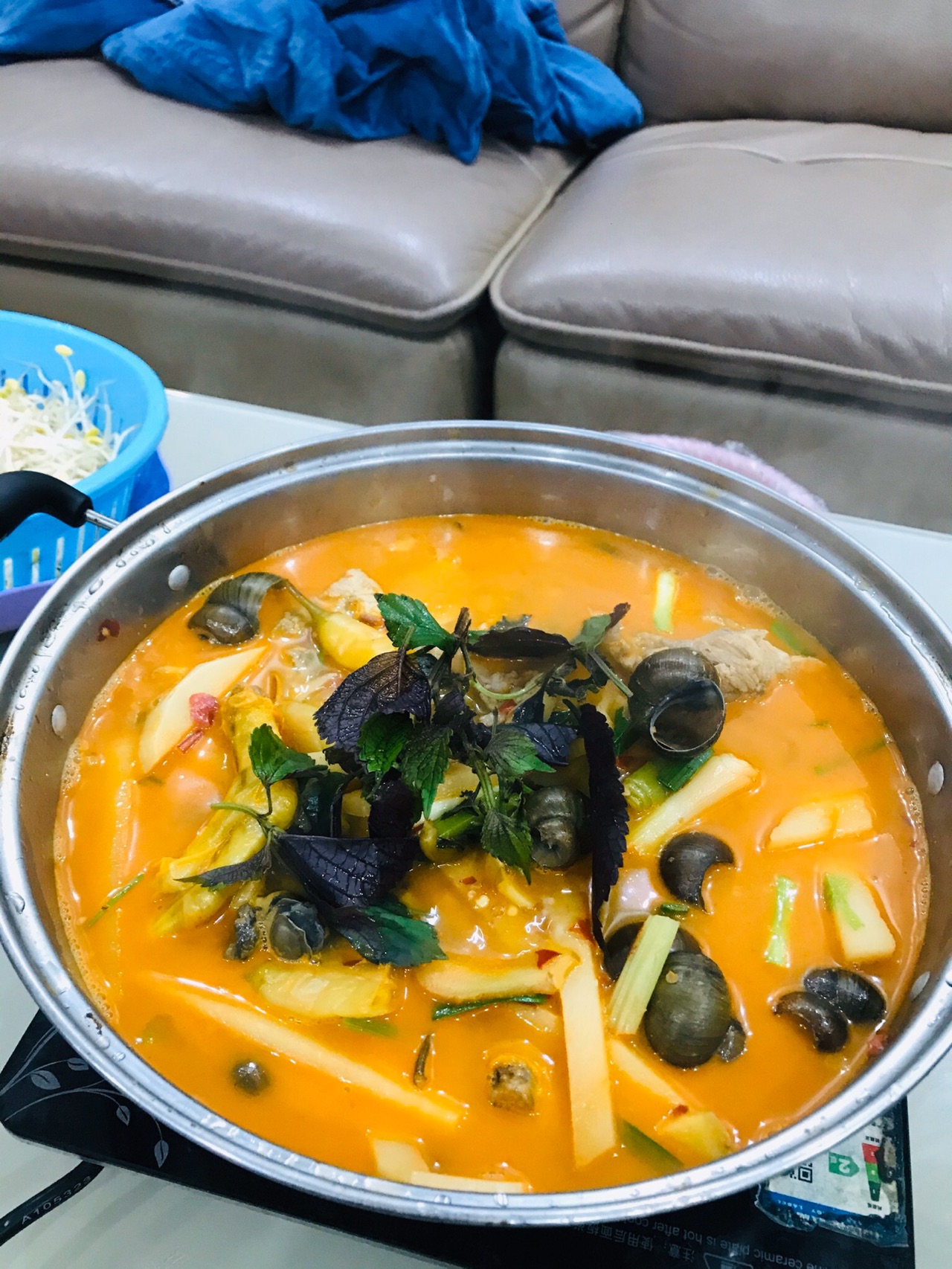 鸭脚螺蛳煲