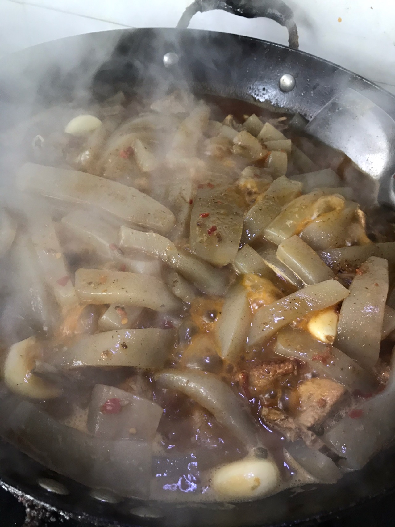鸭子红烧魔芋