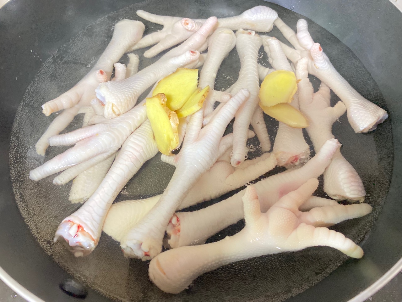 盐焗鸡爪