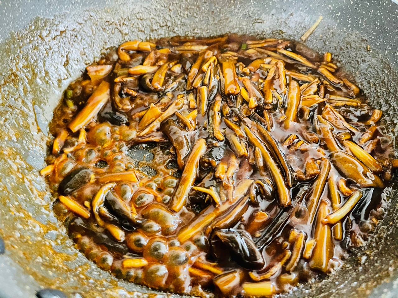 宴客压轴菜响油鳝丝