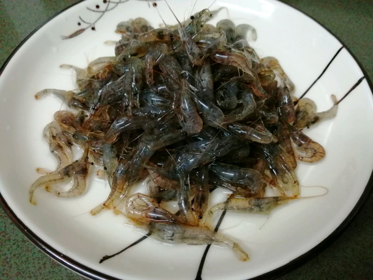 颜色诱人的炒虾