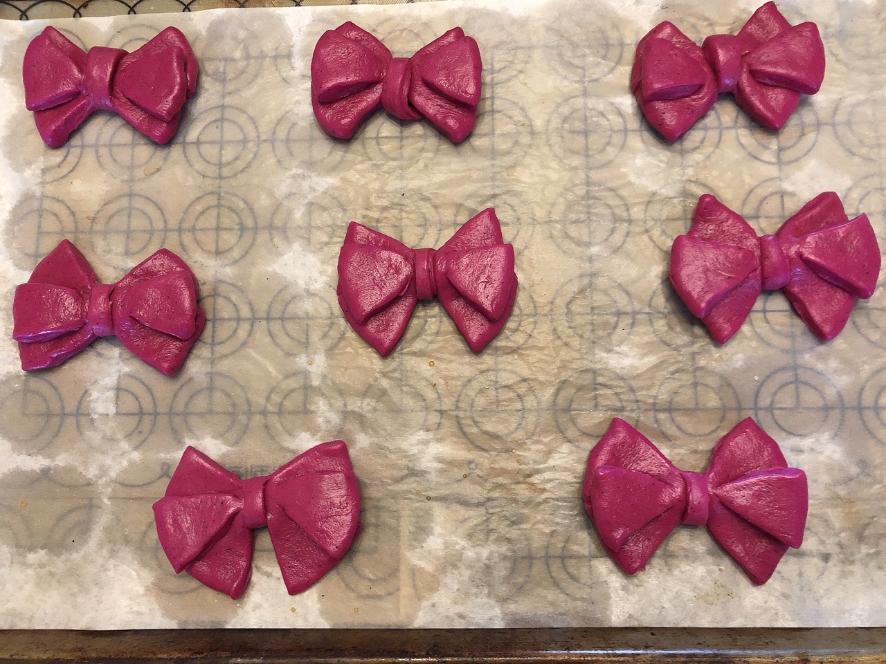 颜值爆表的奶油蝴蝶结小面包