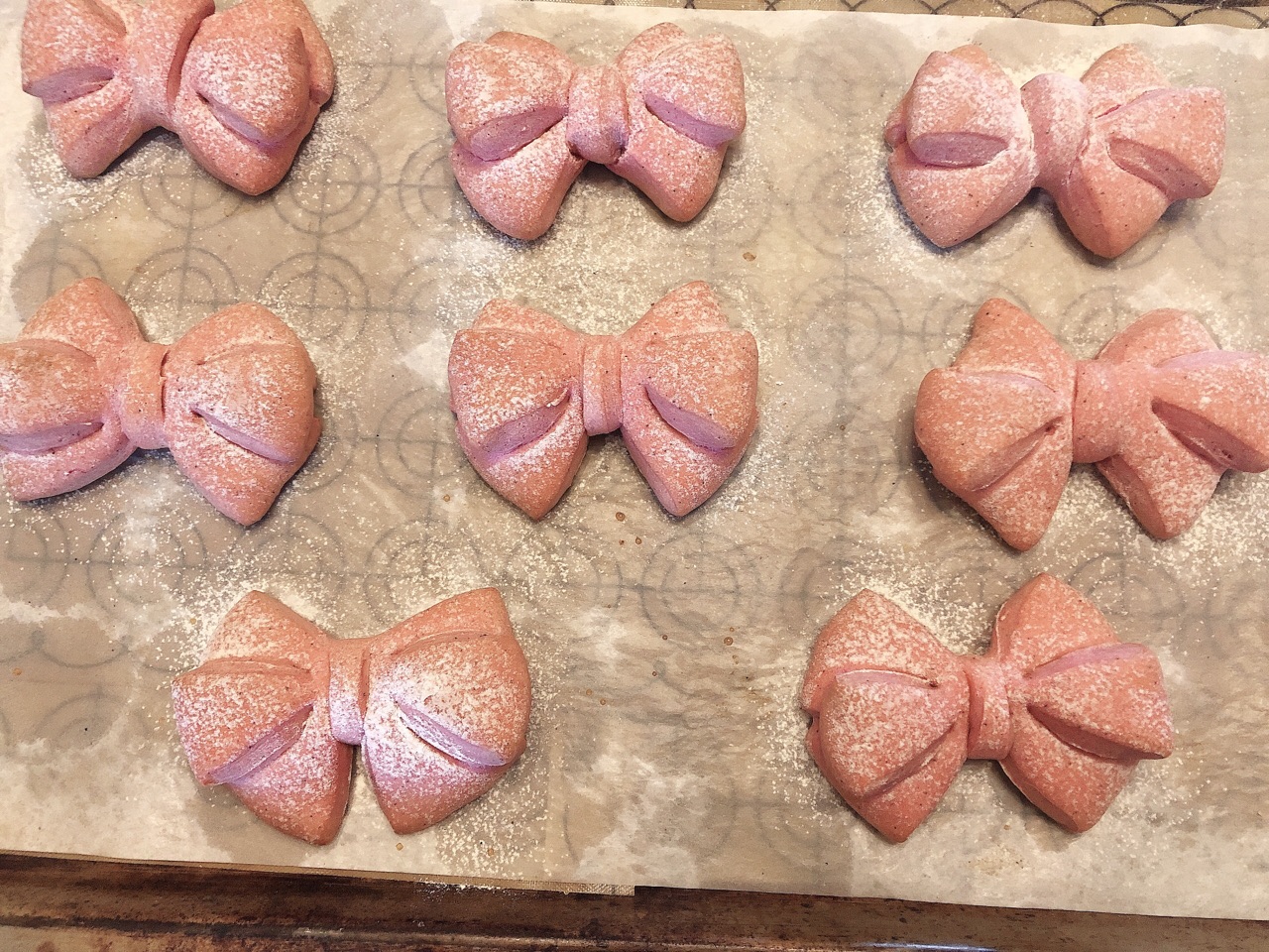 颜值爆表的奶油蝴蝶结小面包