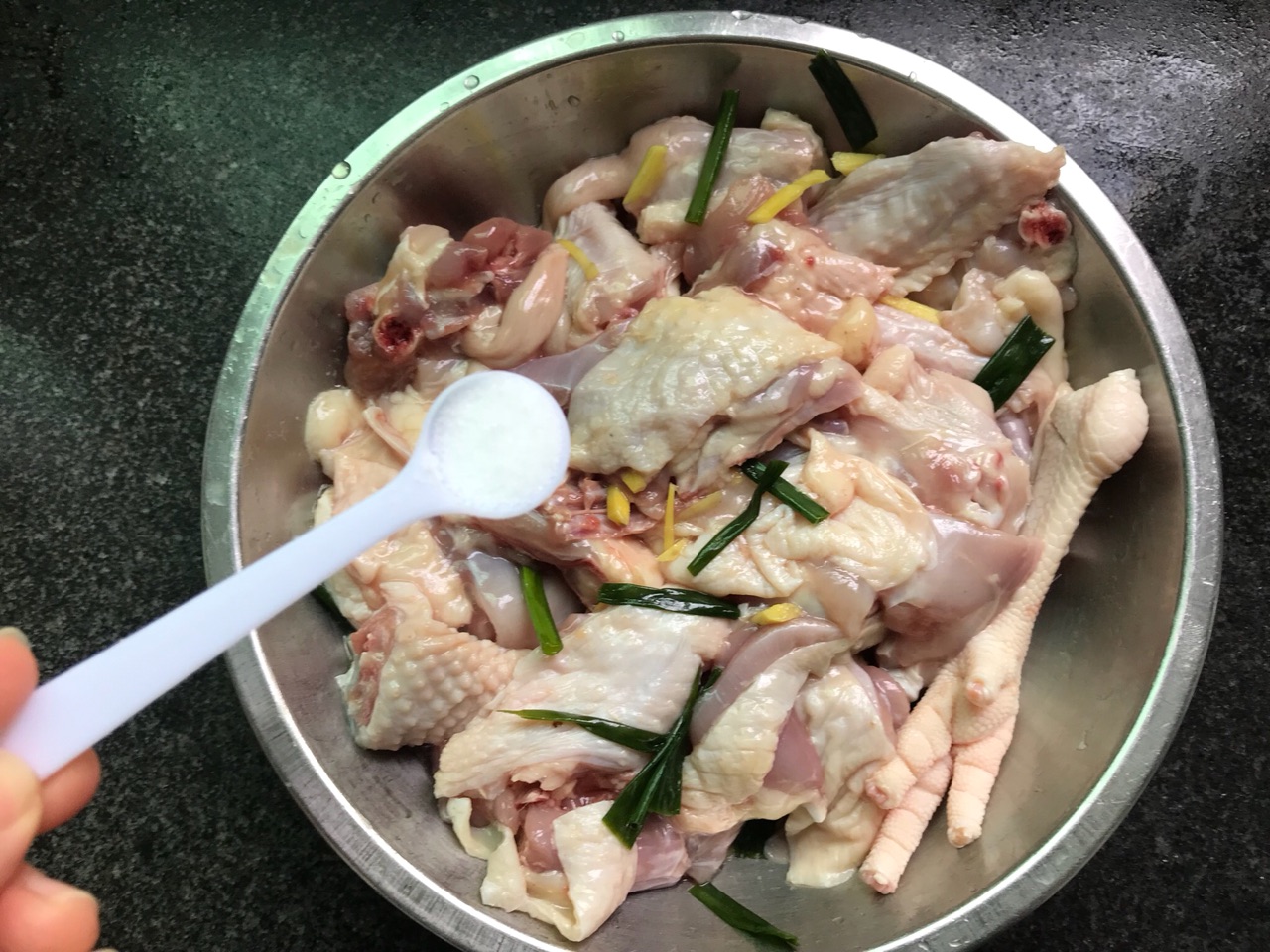洋葱炒鸡