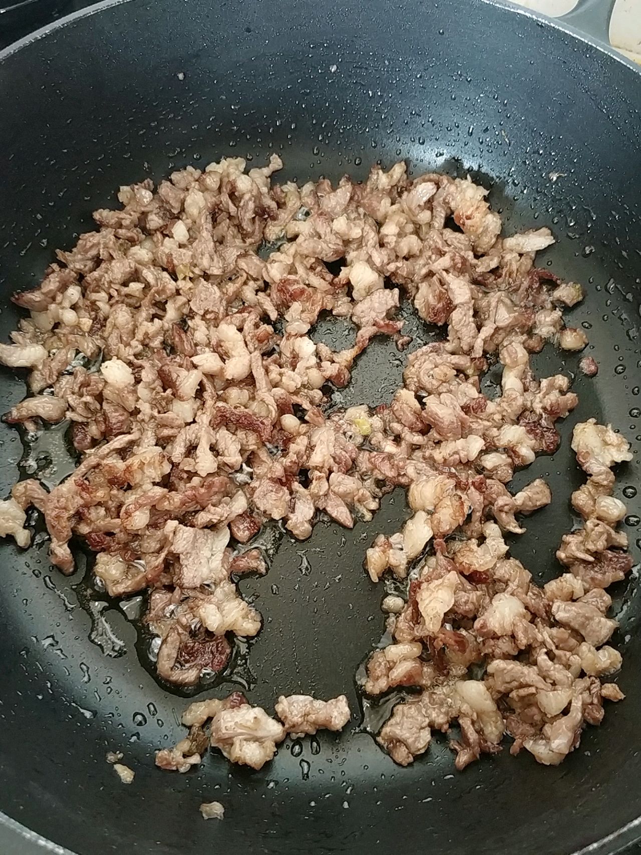 洋葱丁炒羊肉丁