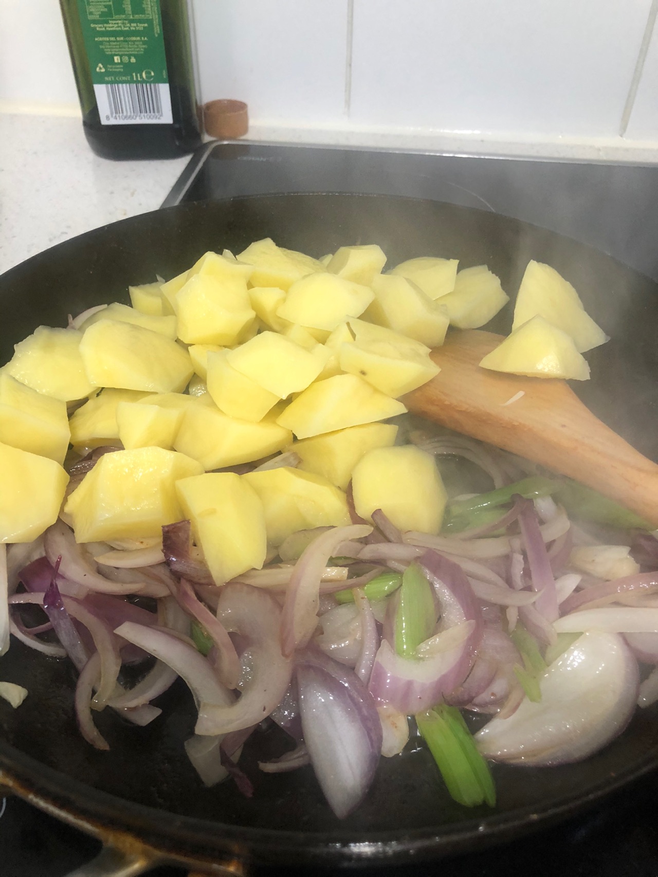 羊肉炒土豆洋葱