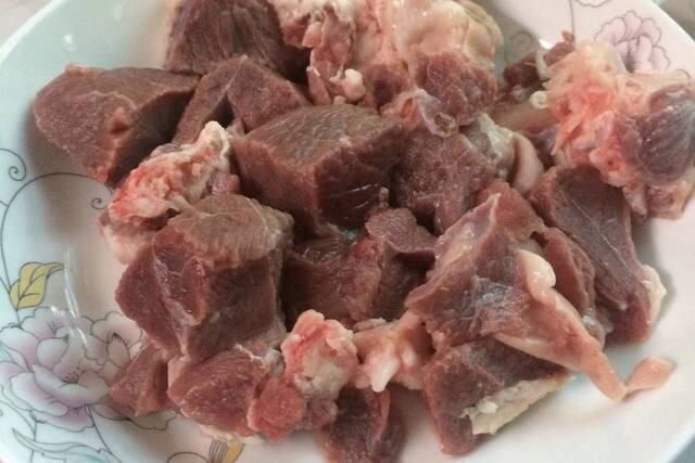 羊肉炖萝卜