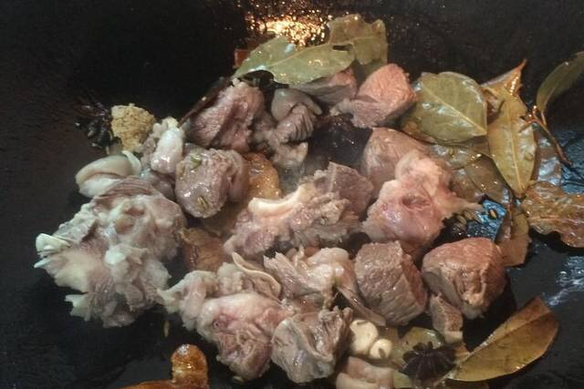 羊肉炖萝卜