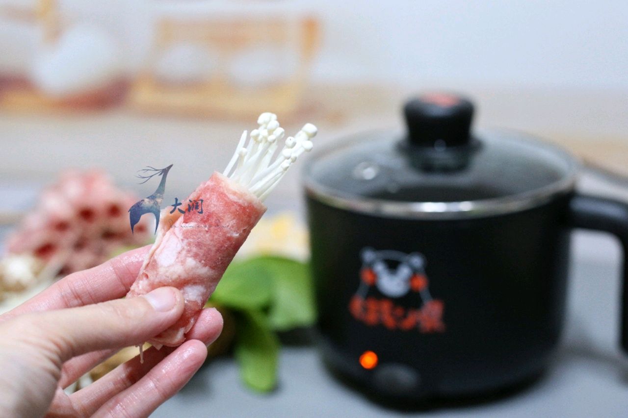 羊肉金针菇自嗨锅