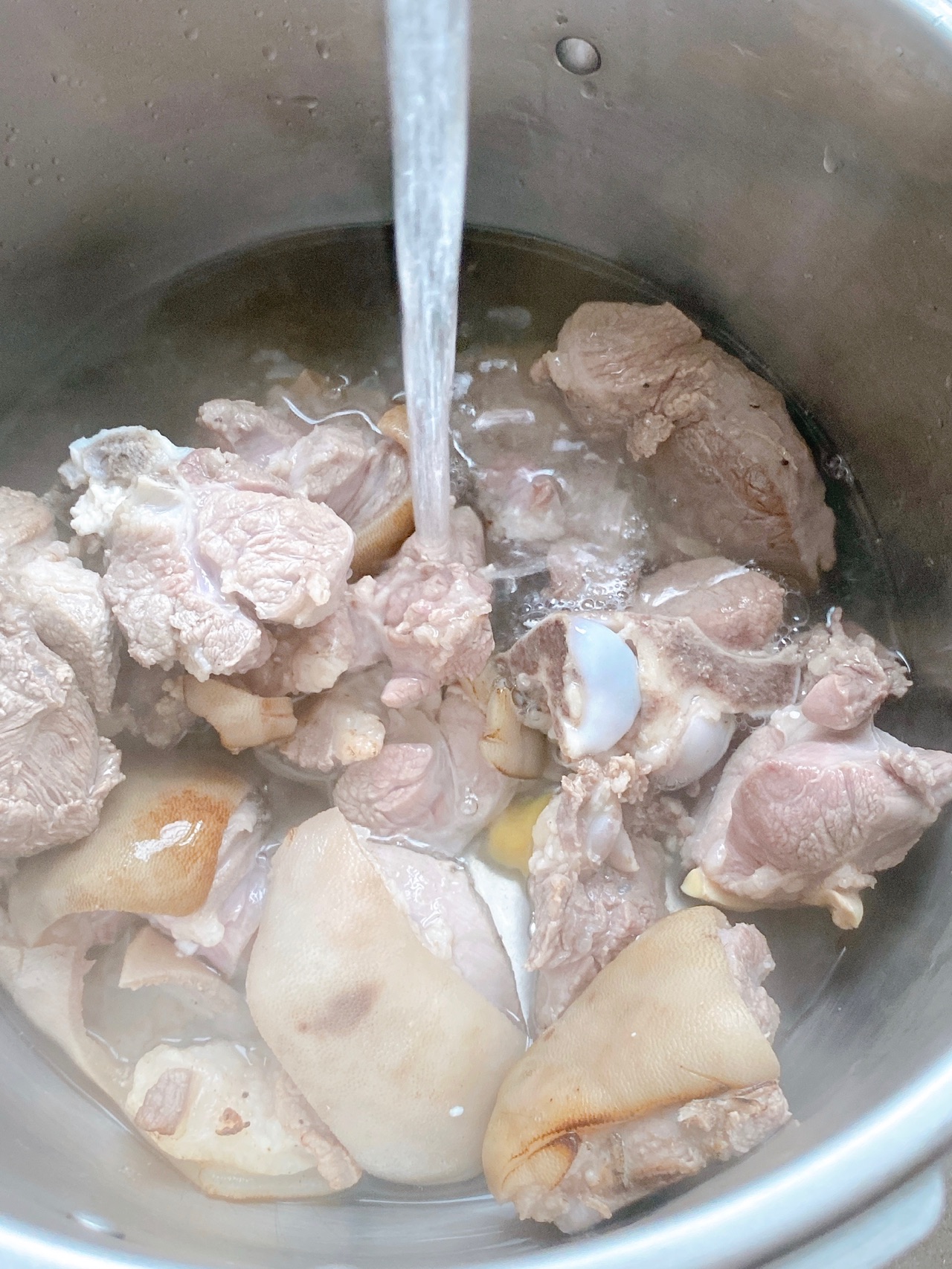 羊肉萝卜汤