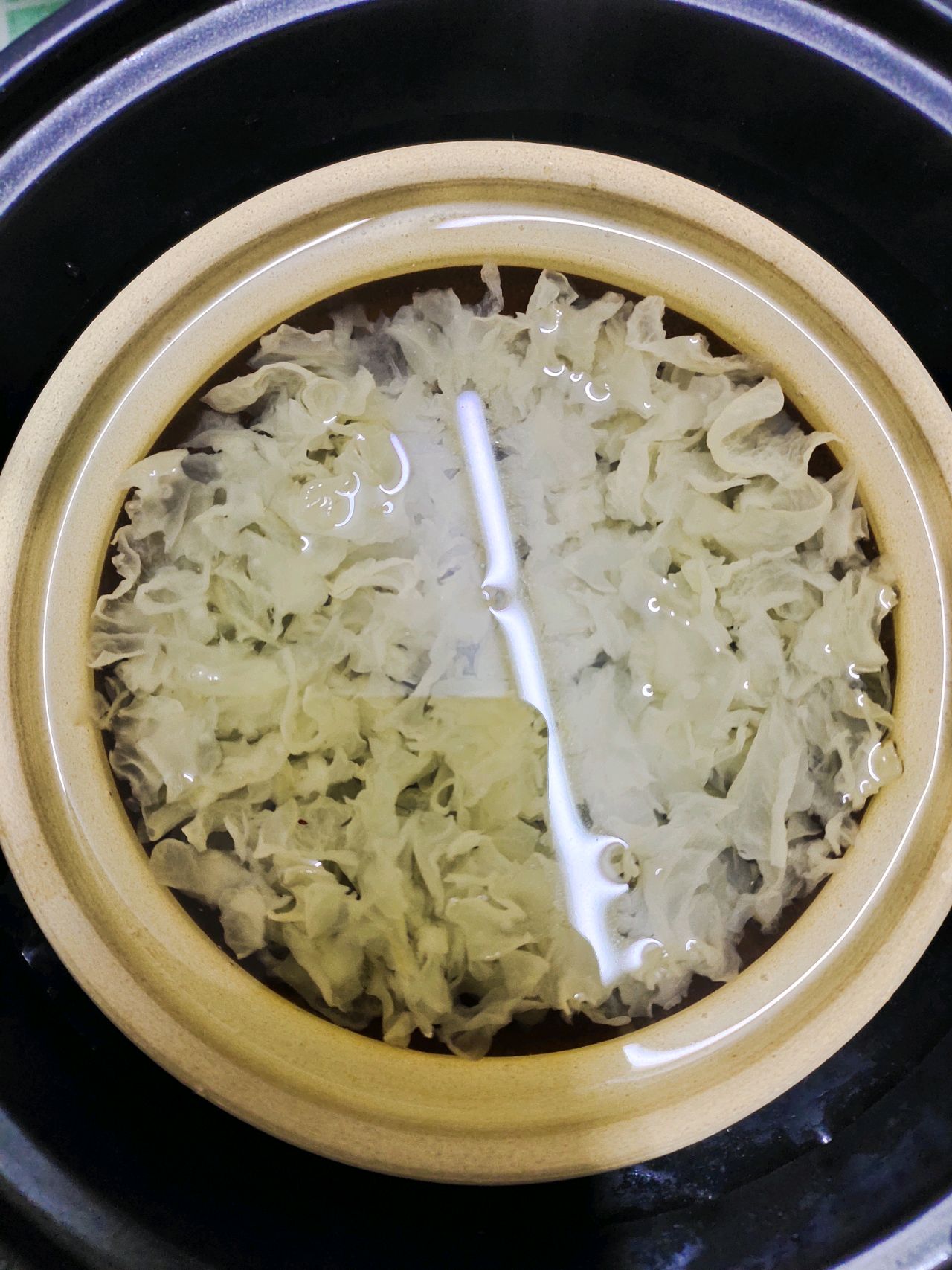 养生必备--枸杞银耳牛奶羹