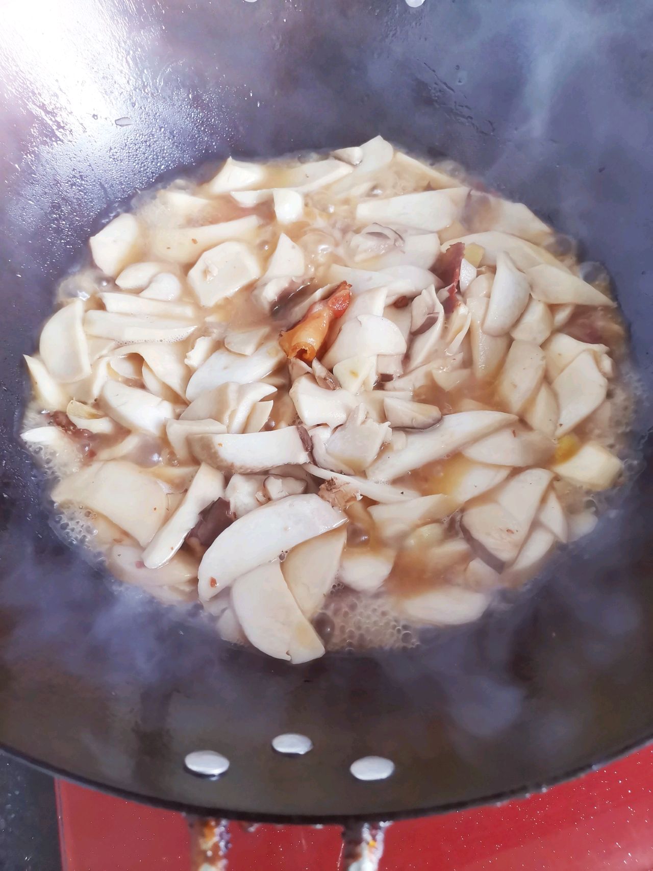 野鲜味杠杠的—杏鲍菇爱腊肉