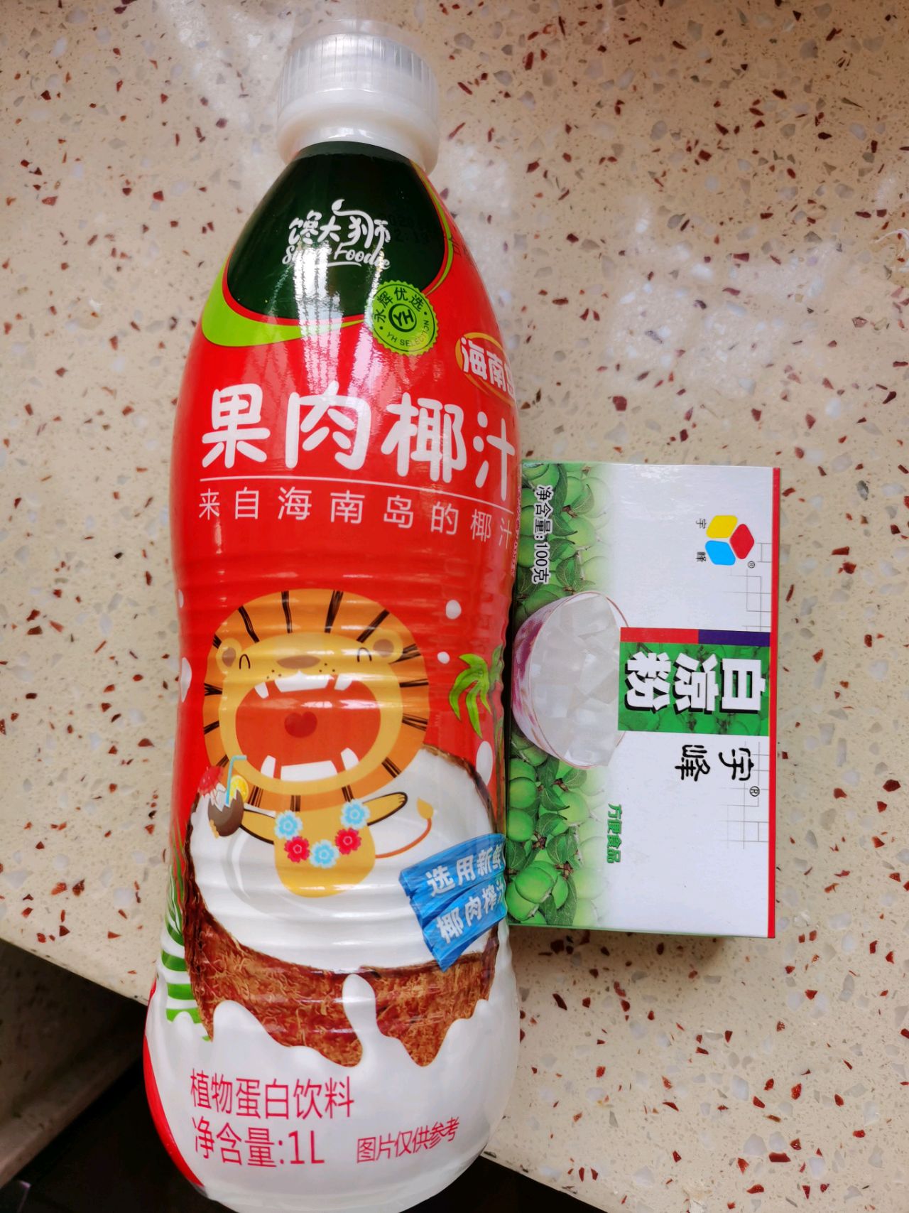 椰子鸡汤（附椰子冻做法）