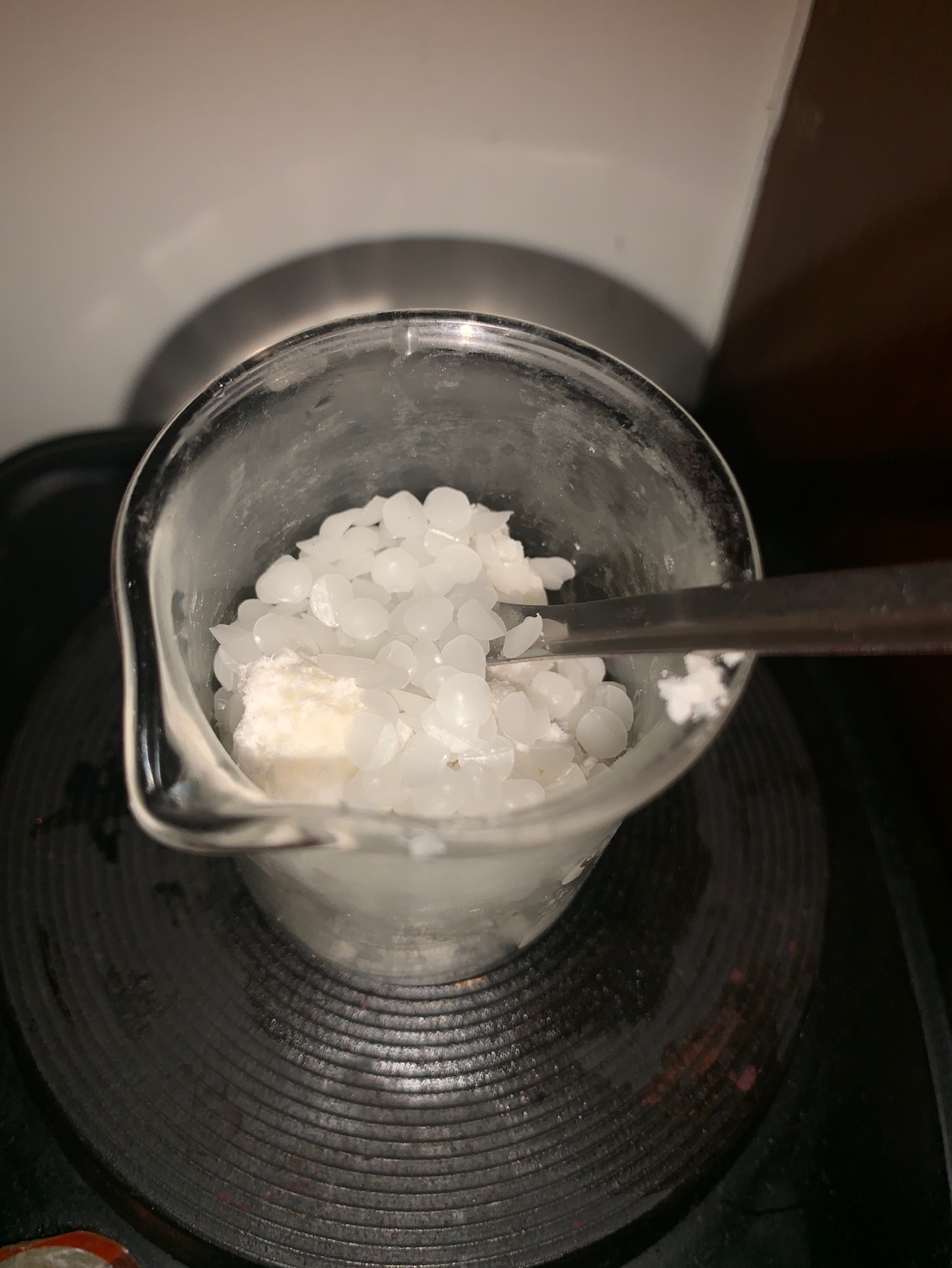 椰子油润唇膏