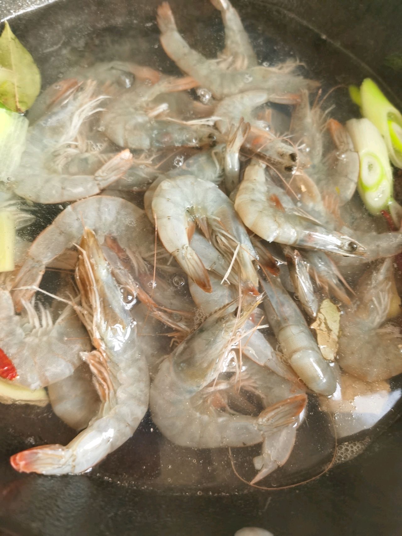 奕萱|不蘸料都好吃的白灼虾
