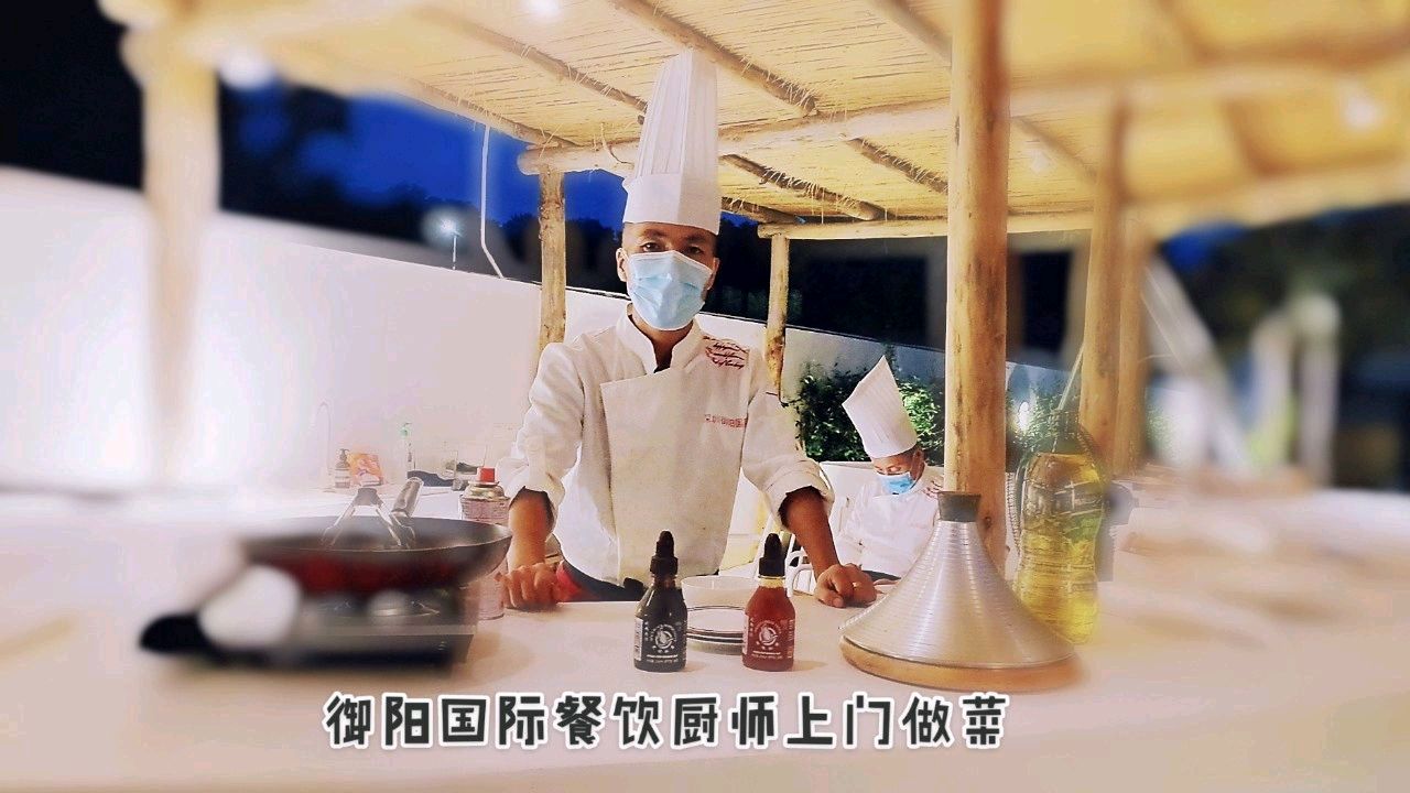 印度飞饼现场制作，我们飞的印度飞饼不比他们差