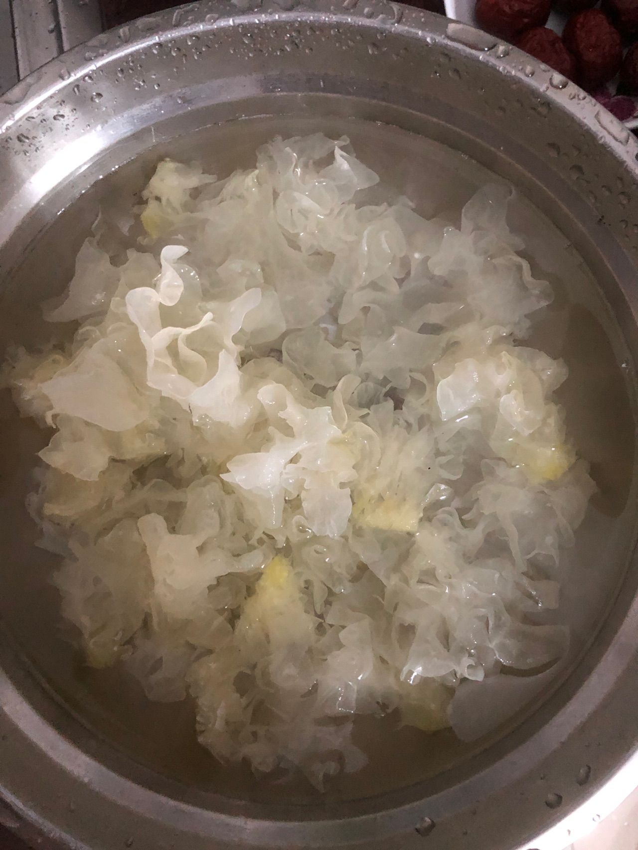 银耳红枣汤