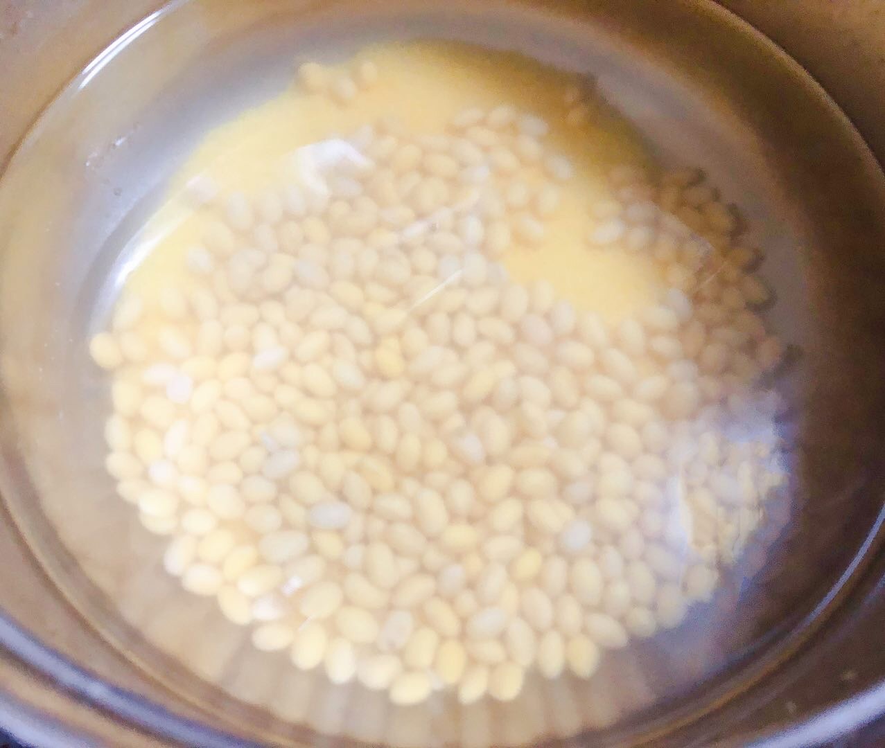 银耳黄豆枸杞小米粥