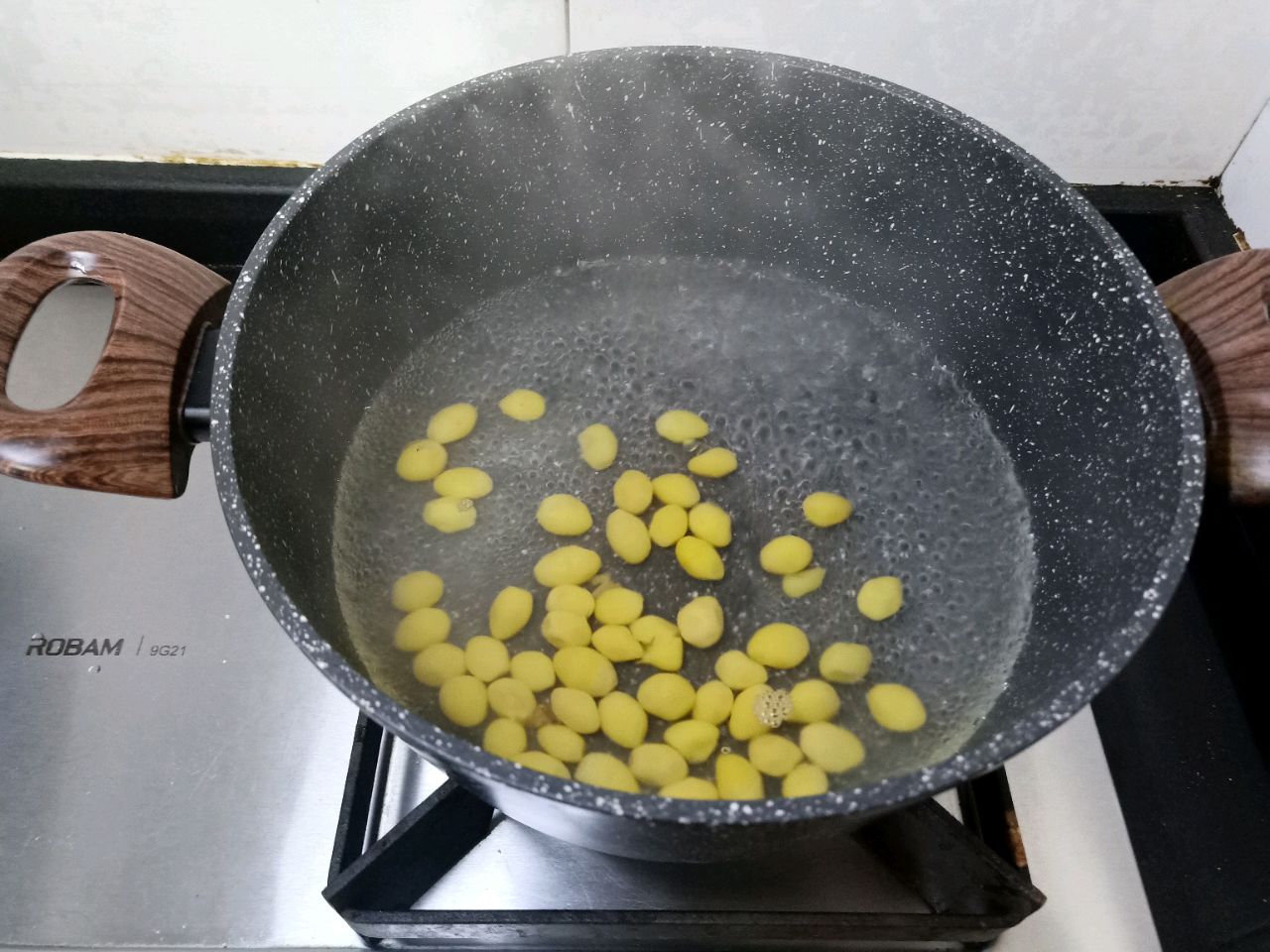 银杏果土豆烧仔鸡