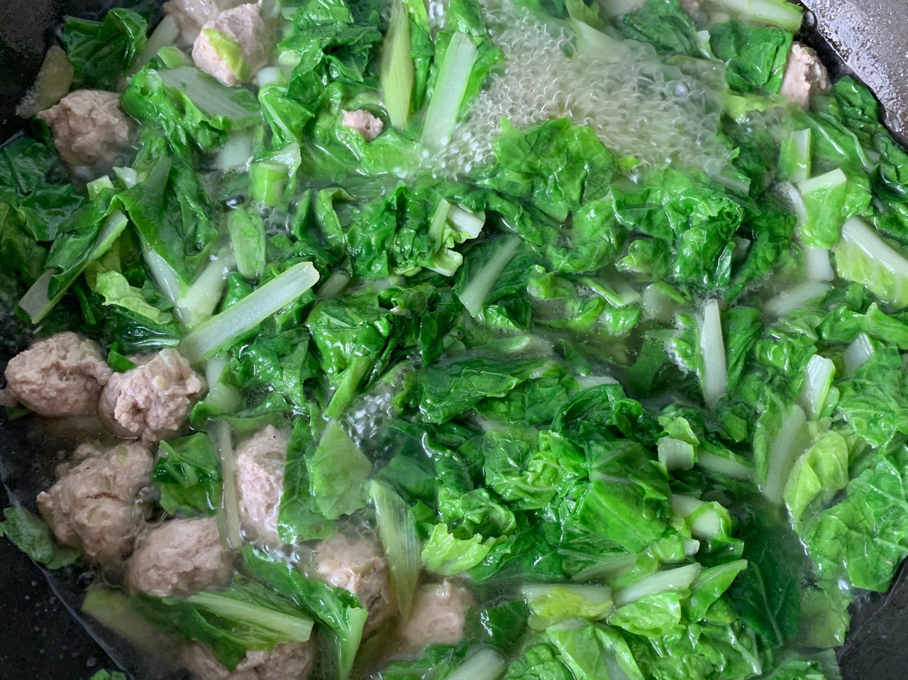 营养加倍的翡翠肉丸汤