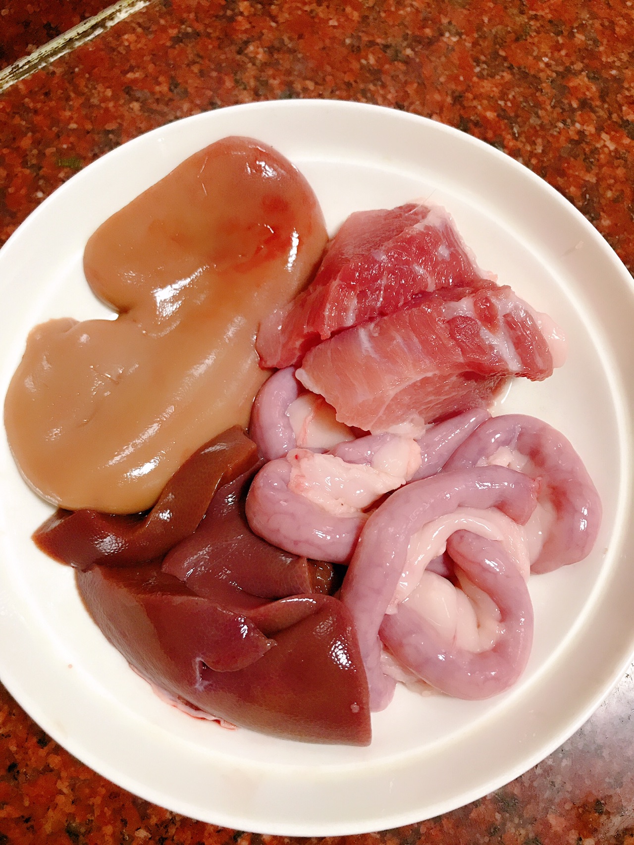 营养美味的生滚猪杂粥~广东人早餐的最爱