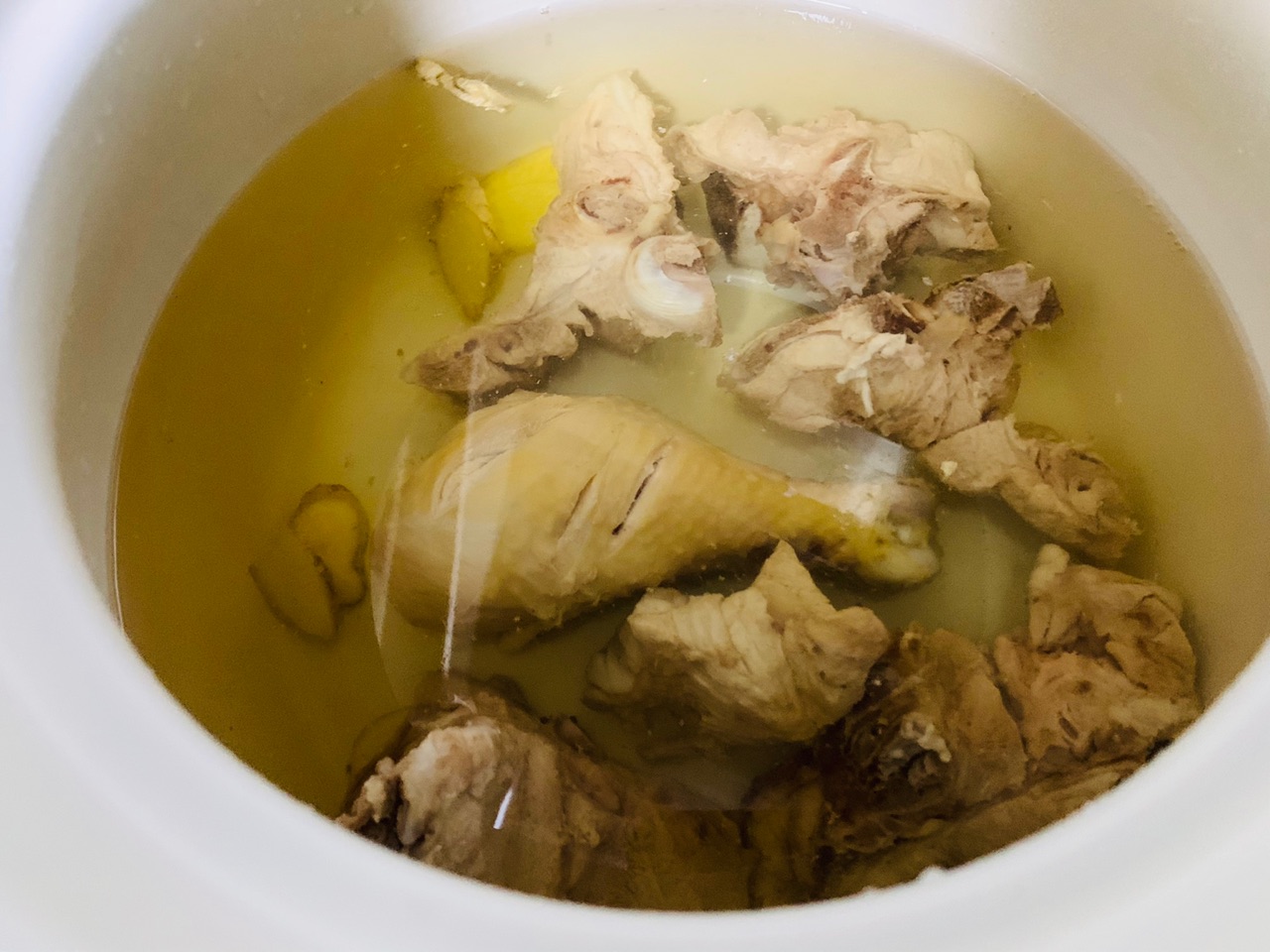 营养美味の排骨鸡腿虫草花汤