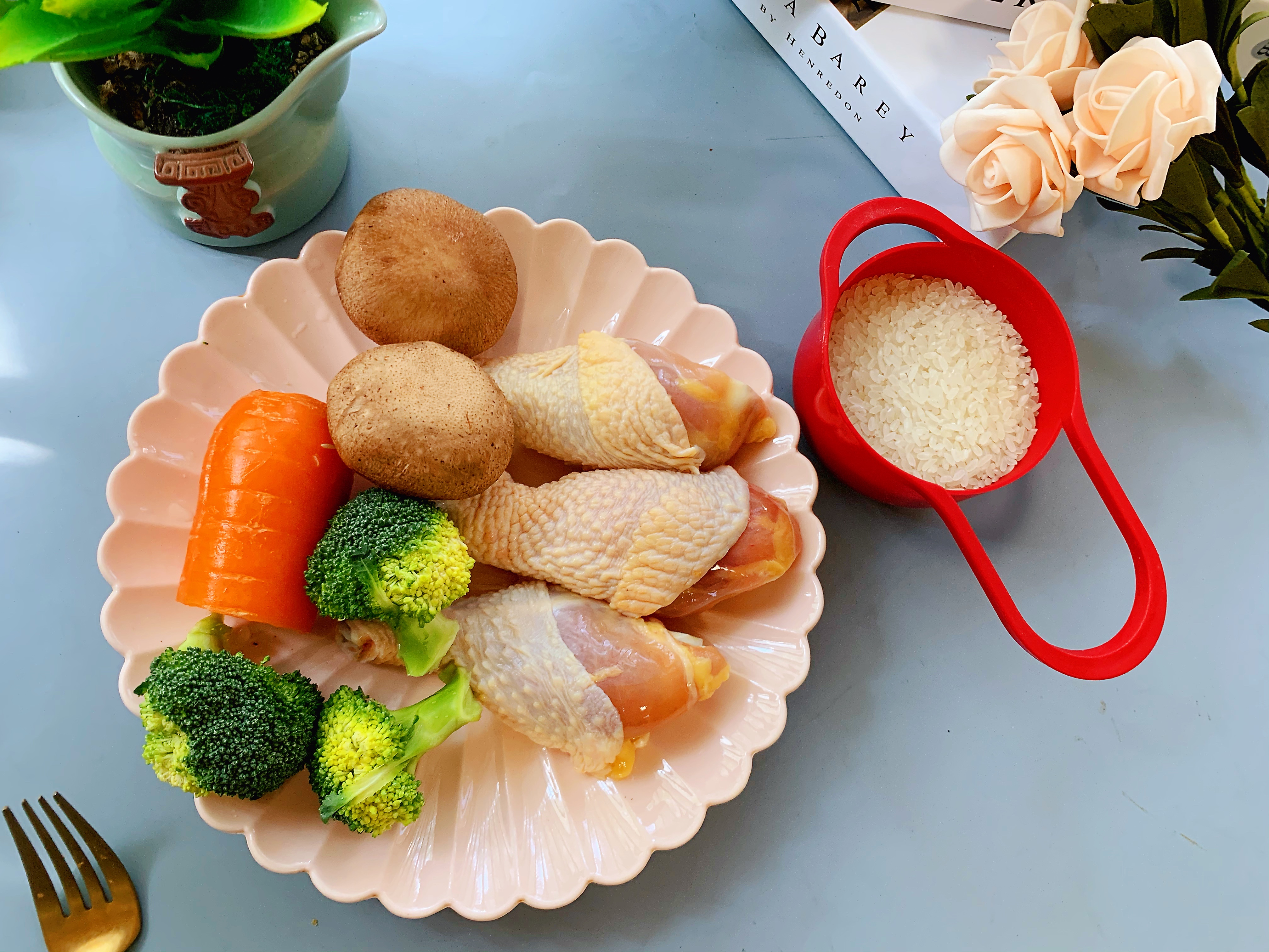 营养暖胃的香菇胡萝卜鸡肉粥