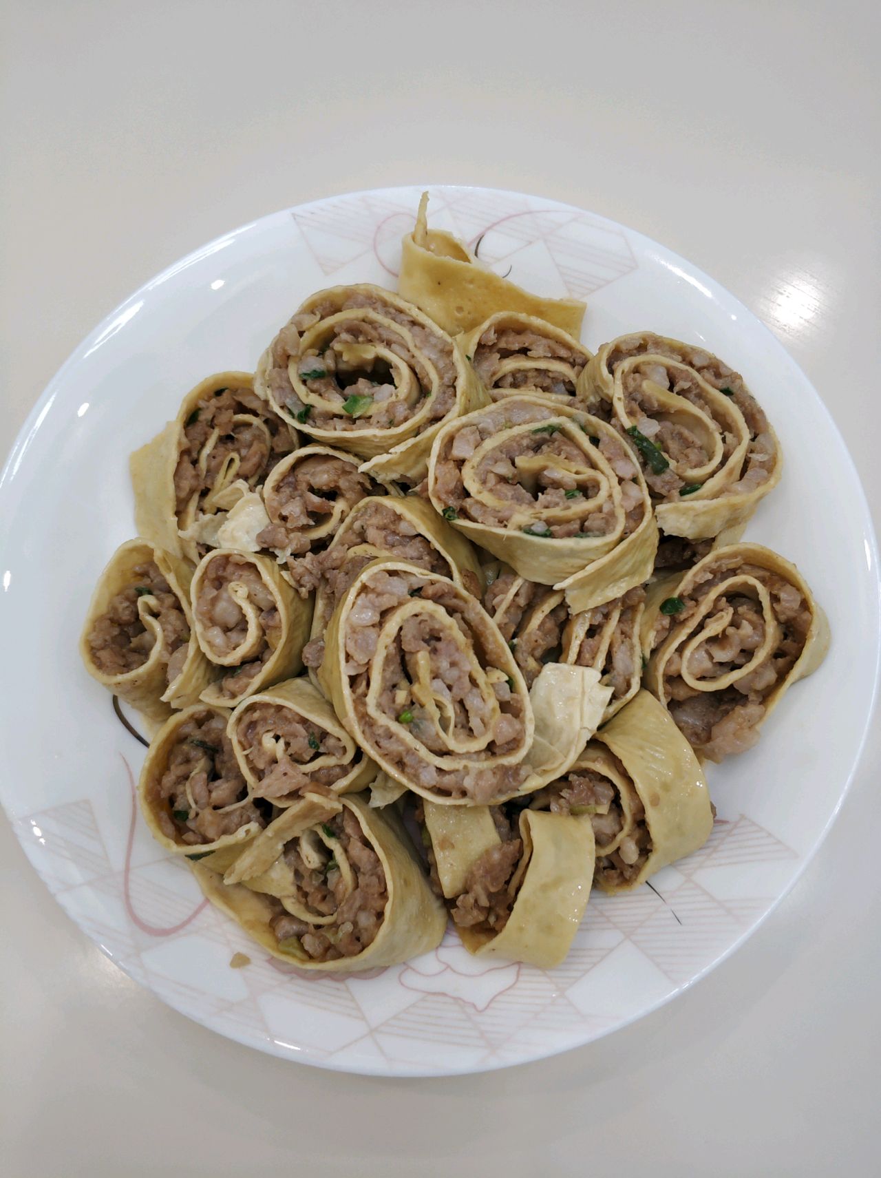 营业美味的豆皮卷肉