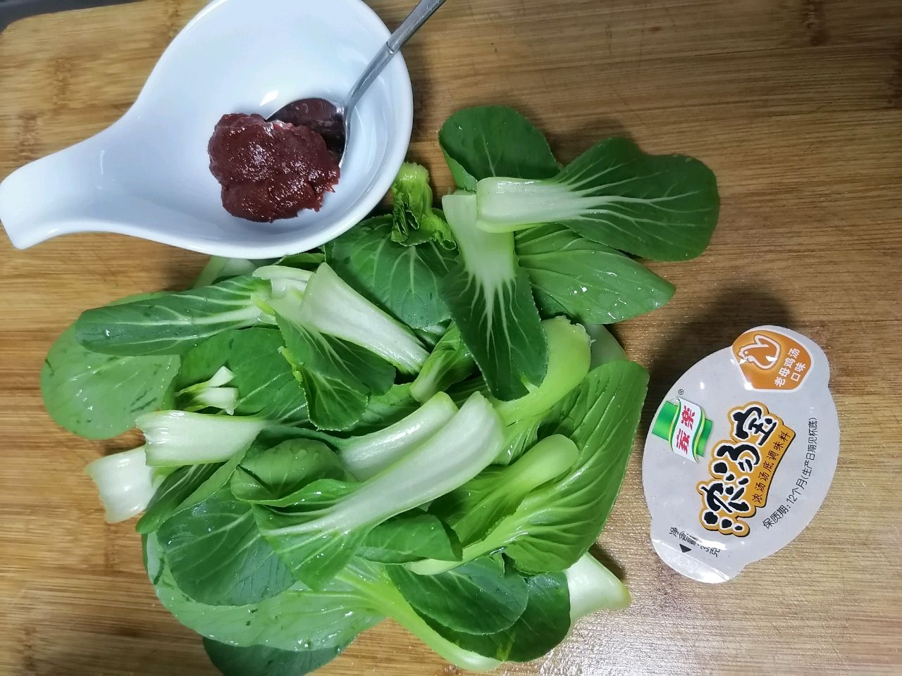 用家乐浓汤宝做个韩式火锅