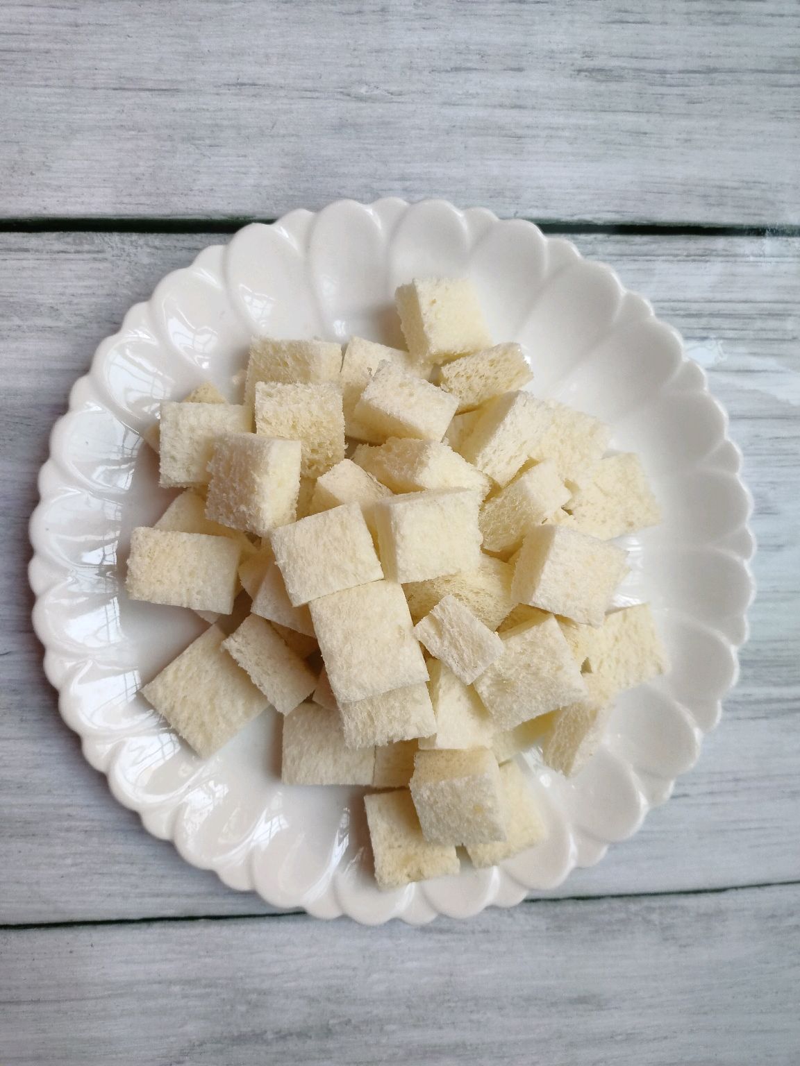 用烤箱做的蔓越莓吐司布丁比蛋糕还好吃